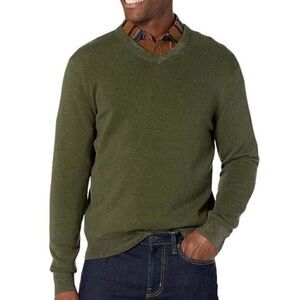 NWT XL Amazon Essentials Sweater for Men‎